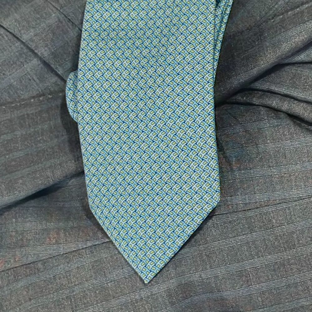 Authentic pre-loved Hermes Green Silk Tie - 3” width at the bottom, ~60” length